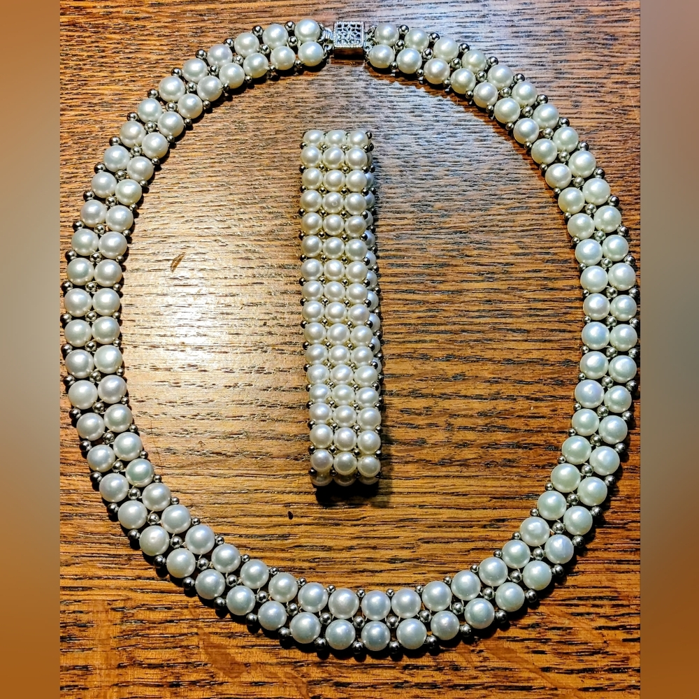 Y2K Multi‑Strand Faux Pearl Necklace & Stretch Bracelet Set